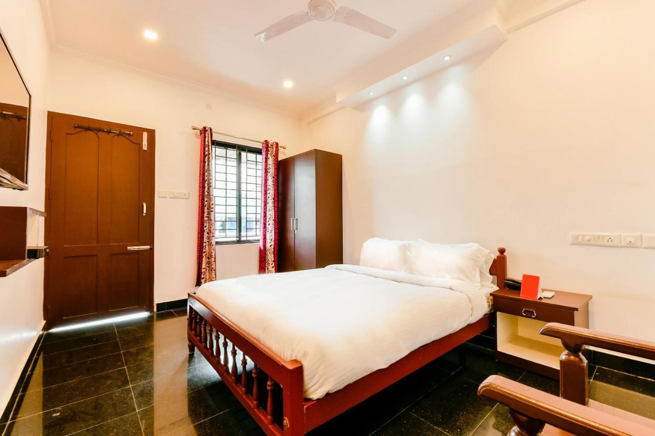 Spot On 39480 Vattekad Tourist Home Kakkanad Exterior photo